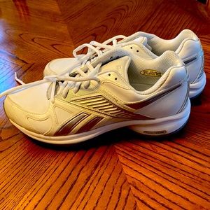 Women’s Reebok Simply Tone tennis shoes